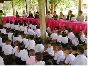アジア支援事業「タイの学校への図書支援」